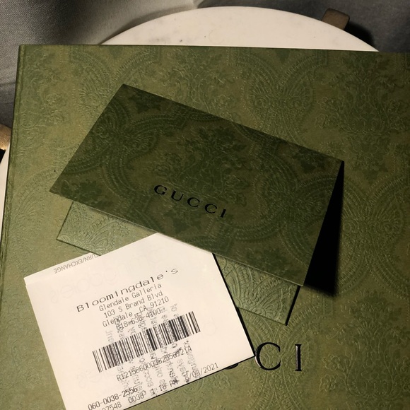 Real Gucci belt (NEW) size 40” waist. Bought for $550 at Gucci bloomingsdale - Picture 7 of 8